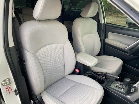 Used 2017 Subaru Forester 2.5i Premium AWD/4WD image 17