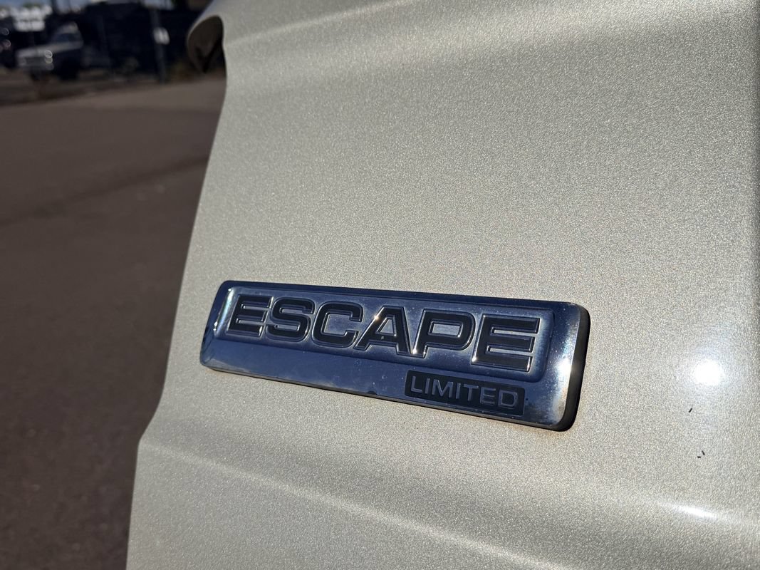 Used 2011 Ford Escape Limited w/ 302A Rapid Spec Order Code AWD/4WD image 26