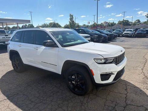 Certified 2024 Jeep Grand Cherokee Limited w/ Black Appearance Package AWD/4WD image 1
