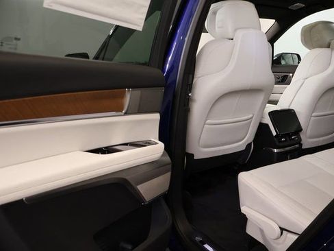 New 2026 Cadillac Vistiq Sport image 26