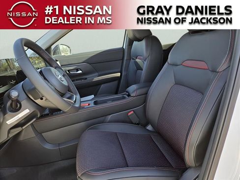 New 2026 Nissan Kicks SR FWD image 9