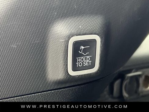 Used 2022 Jeep Grand Cherokee Summit w/ Luxury Tech Group V image 13