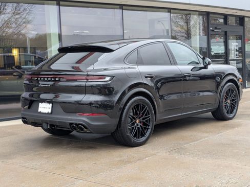 New 2026 Porsche Cayenne S image 9