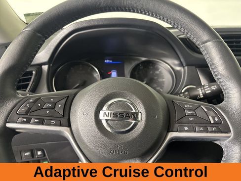 Used 2018 Nissan Rogue SV w/ Premium Package image 13