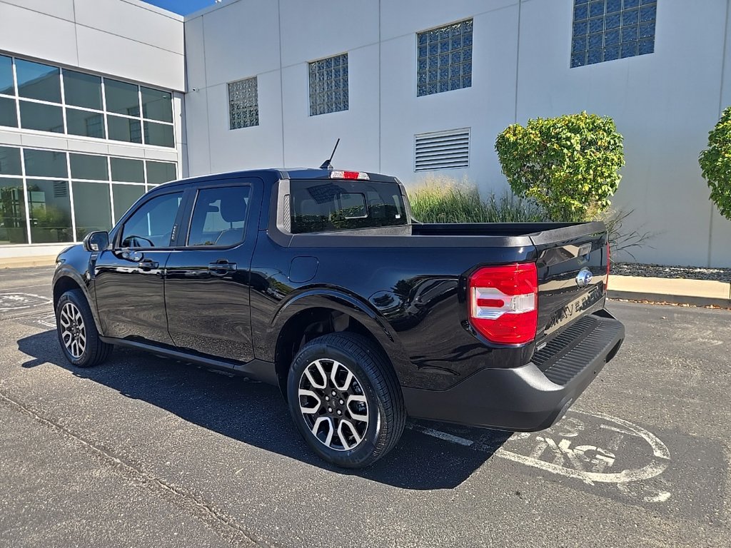 Used 2023 Ford Maverick Lariat FWD image 6