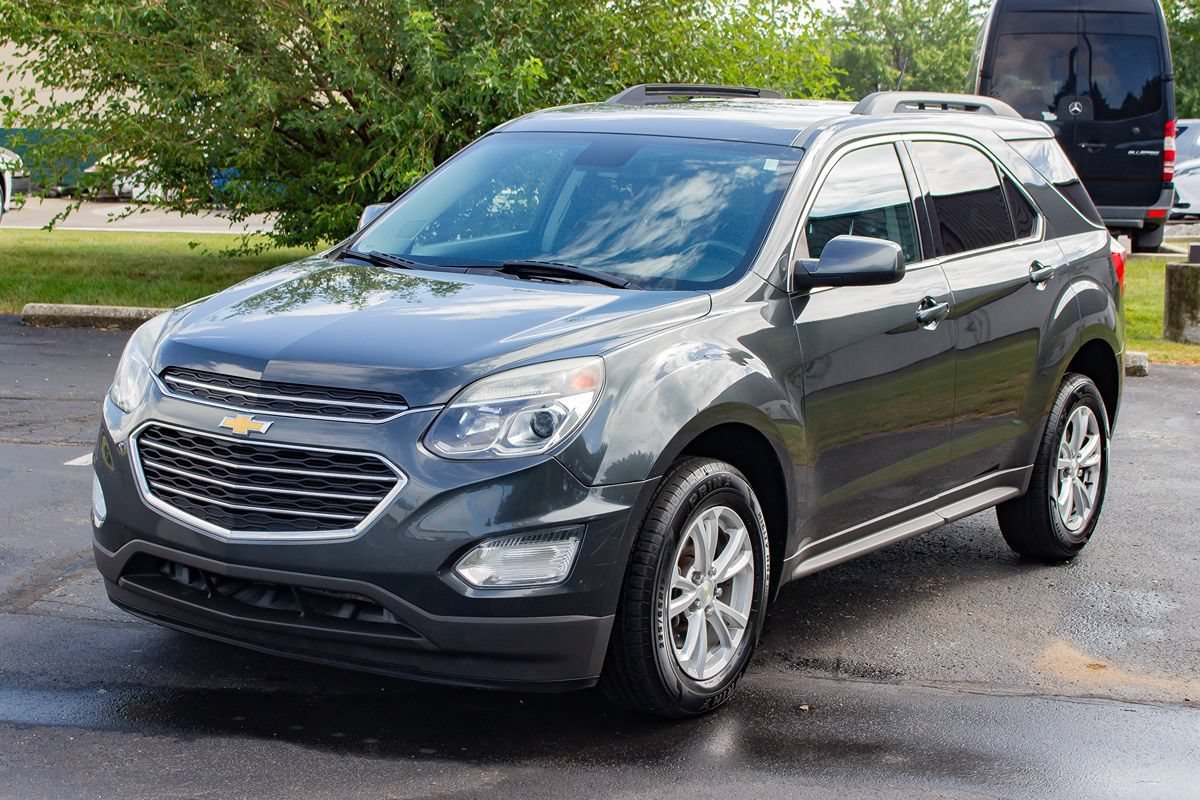 Used 2017 Chevrolet Equinox LT w/ Convenience Package FWD image 3