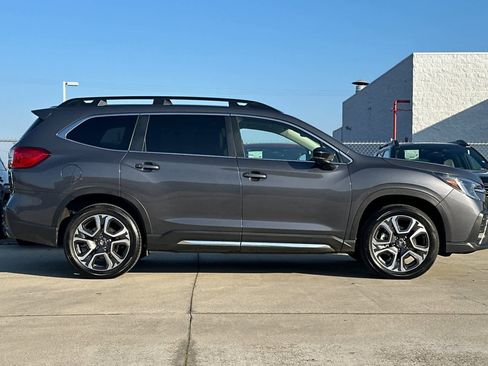 Certified 2025 Subaru Ascent Limited w/ Popular Package #2 image 2
