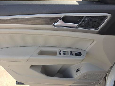 Used 2019 Volkswagen Atlas SEL R-Line AWD/4WD image 22