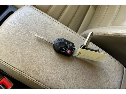 Used 2018 Ford Escape SEL image 13