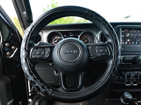 Used 2021 Jeep Wrangler Unlimited Sport AWD/4WD image 6