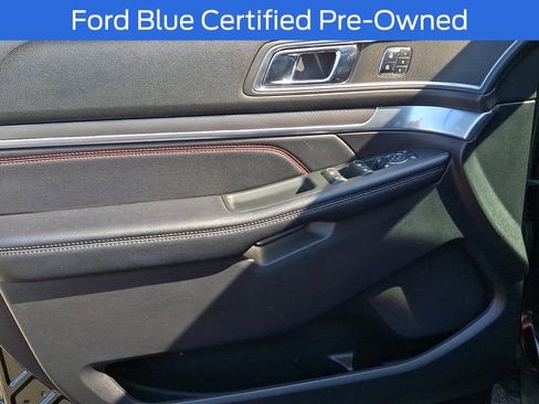 Used 2018 Ford Explorer Sport w/ Equipment Group 401A AWD/4WD image 16