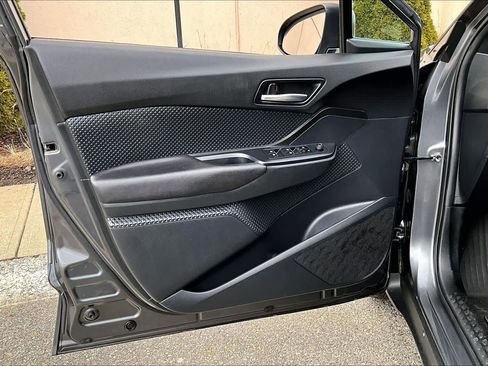 Certified 2018 Toyota C-HR XLE image 20