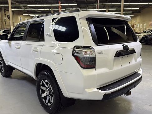 Used 2021 Toyota 4Runner TRD Off-Road Premium w/ Moonroof Package AWD/4WD image 6