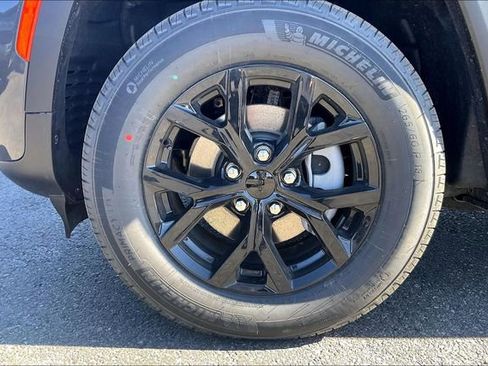 New 2026 Jeep Grand Cherokee image 12