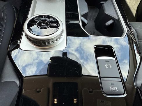 New 2026 Mitsubishi Outlander SE FWD image 31