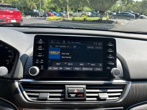 Used 2018 Honda Accord EX-L image 20