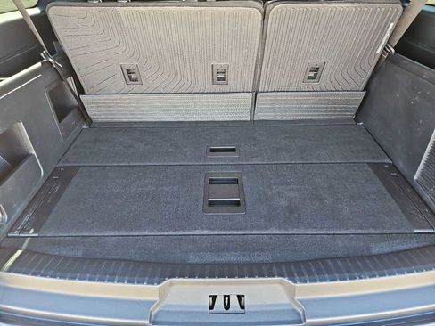 Used 2021 Ford Expedition Max XLT image 34