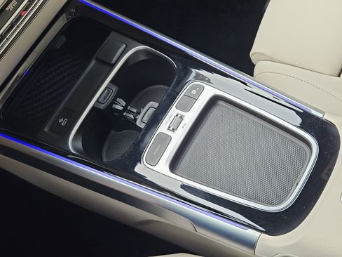 Used 2025 Mercedes-Benz GLB 250 image 22