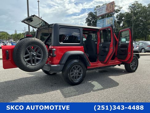 Used 2024 Jeep Wrangler Unlimited Sport AWD/4WD image 34