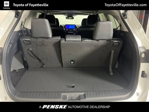 Used 2026 Toyota Highlander XLE AWD/4WD image 23