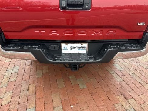 Used 2023 Toyota Tacoma SR5 RWD image 29