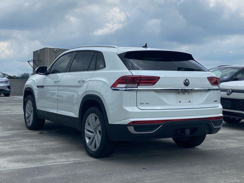 Certified 2023 Volkswagen Atlas Cross Sport SE w/ Panoramic Sunroof Package AWD/4WD image 4