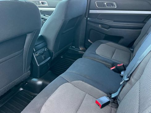 Used 2016 Ford Explorer XLT AWD/4WD image 9