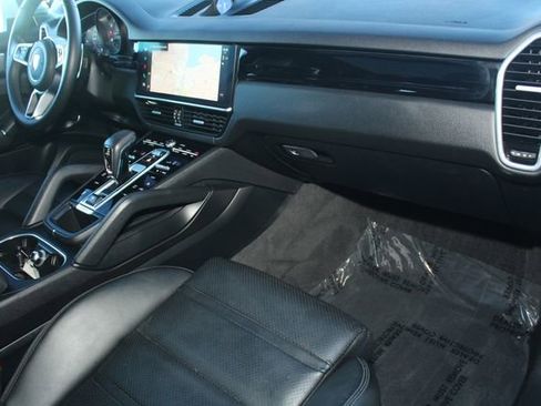 Certified 2022 Porsche Cayenne image 28