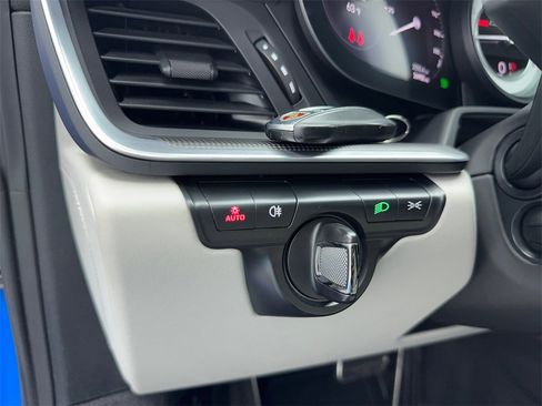 Used 2022 Porsche 911 Turbo S image 51