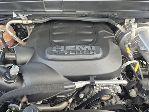 Certified 2024 RAM 2500 Big Horn AWD/4WD image 24