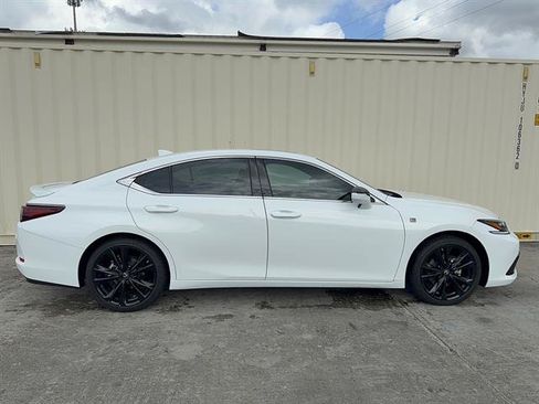 Certified 2025 Lexus ES 350 w/ Premium Package FWD image 2