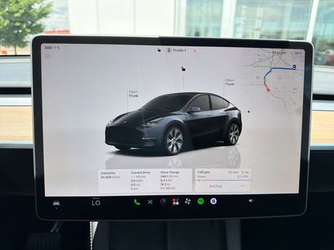 Used 2024 Tesla Model Y Long Range AWD/4WD image 16