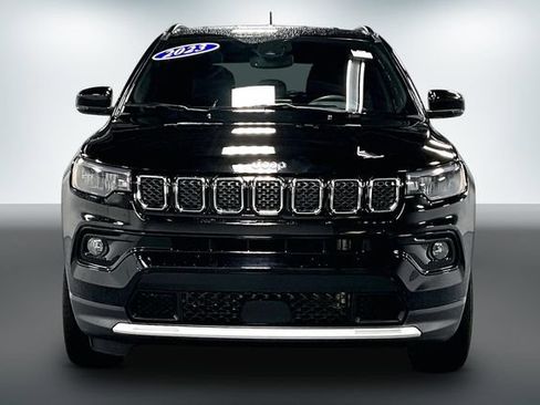 Used 2023 Jeep Compass Limited AWD/4WD image 2