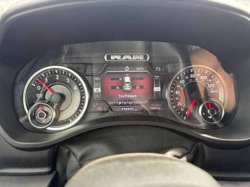 Used 2019 RAM 1500 Laramie AWD/4WD image 32