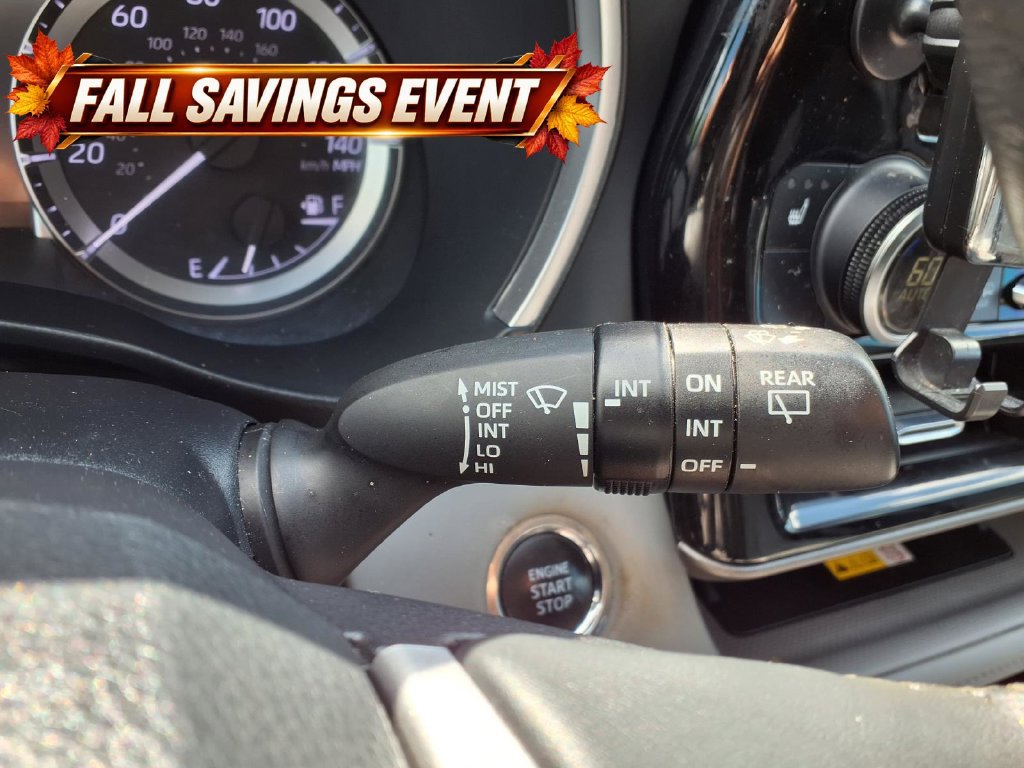 Used 2023 Toyota Highlander XLE AWD/4WD image 24