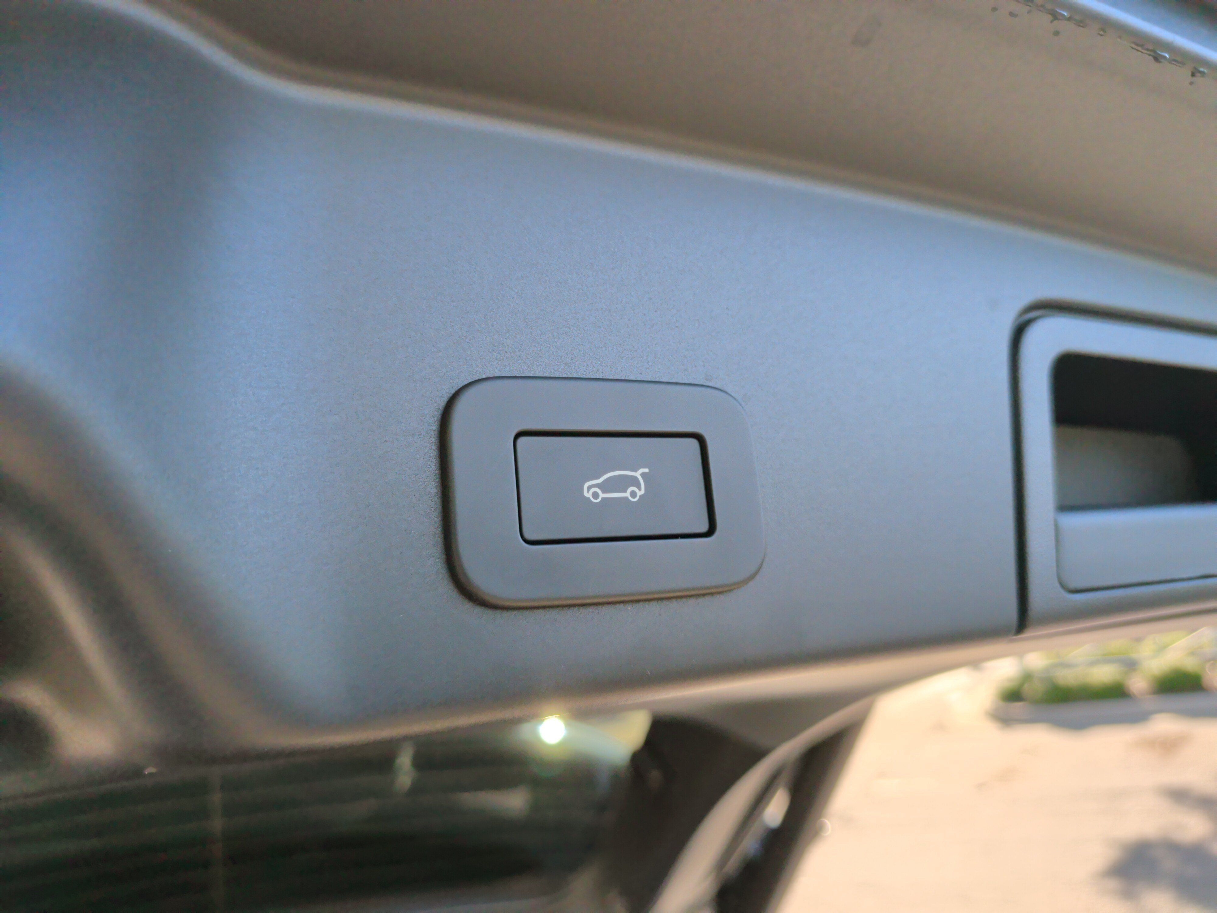 Used 2024 Land Rover Range Rover Evoque Dynamic SE AWD/4WD image 39