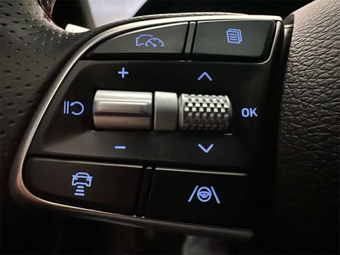 Certified 2025 Genesis G70 2.5T w/ Sport Prestige Package image 20