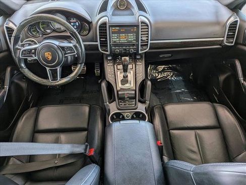 Used 2016 Porsche Cayenne S image 20