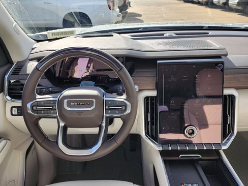 New 2026 GMC Acadia Denali w/ Super Cruise Package image 28