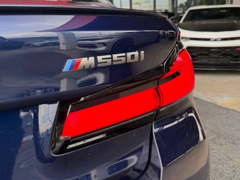 Used 2022 BMW M550i xDrive w/ Dynamic Handling Package AWD/4WD image 12