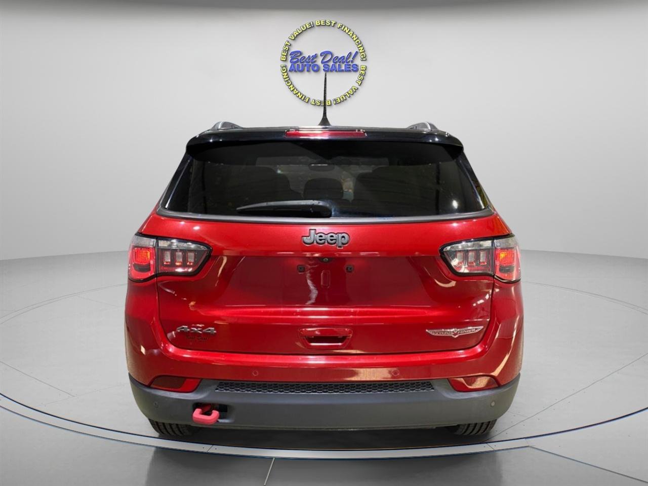 Used 2017 Jeep Compass Trailhawk w/ Navigation Group AWD/4WD image 3
