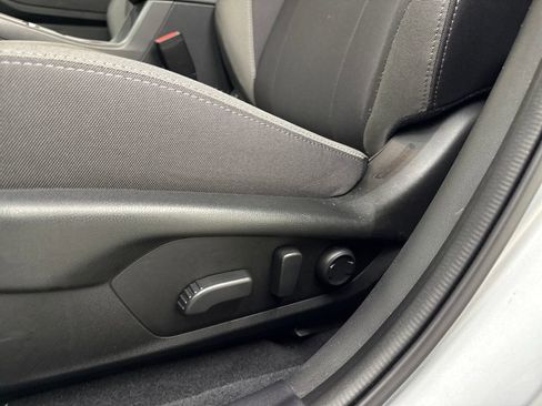 Certified 2025 Subaru Crosstrek 2.0i Premium image 12