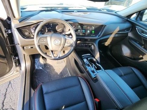 Used 2022 Buick Envision Essence w/ Sport Touring Package image 9