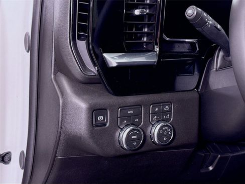 New 2026 GMC Sierra 1500 Elevation w/ Elevation Premium Package AWD/4WD image 4