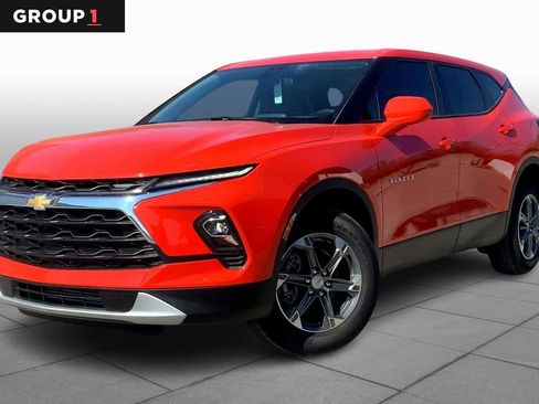 New 2025 Chevrolet Blazer LT image 1