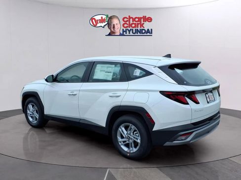 New 2026 Hyundai Tucson SE FWD image 3