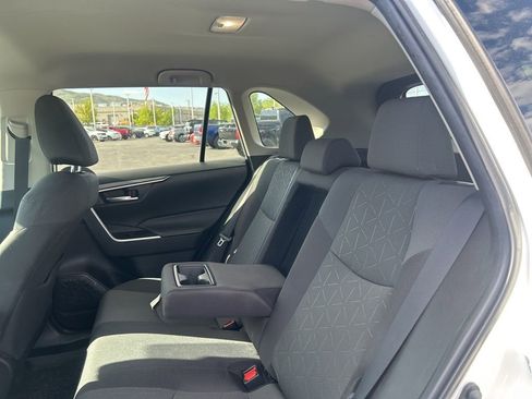 Used 2023 Toyota RAV4 AWD Hybrid image 18