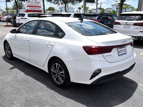 Used 2024 Kia Forte LXS image 4