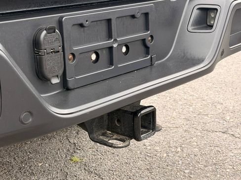 Used 2021 Jeep Gladiator Overland w/ Popular Equipment Package AWD/4WD image 12