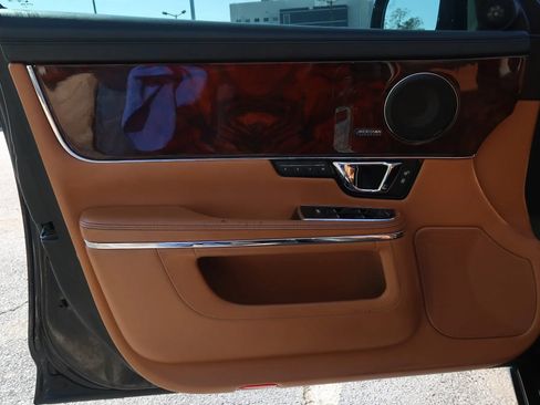 Used 2017 Jaguar XJ L Portfolio AWD/4WD image 47